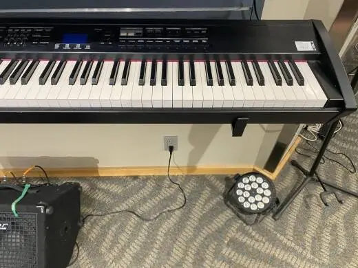 Roland RD-700SX DIGITAL STAGE PIANO 2